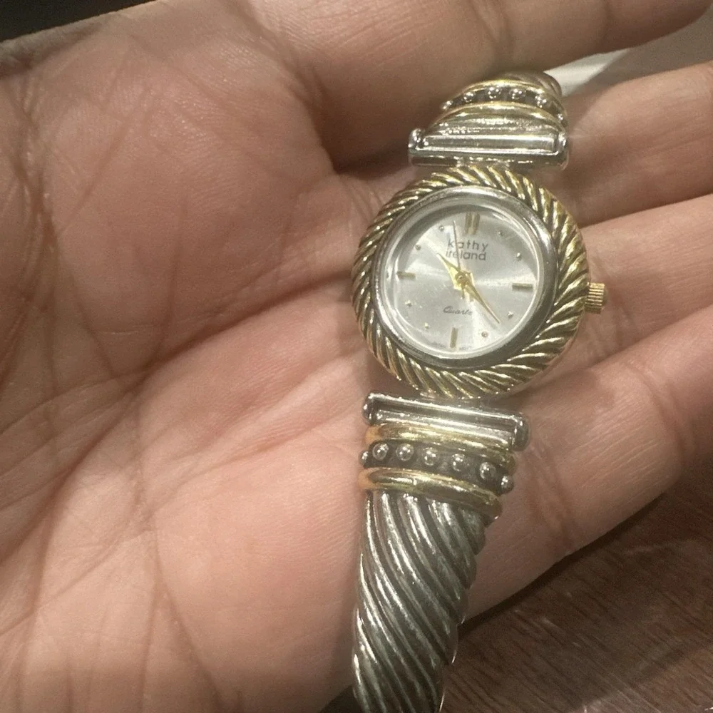 Working Kathy Ireland Women's‎ 25mm Stretch Band Watch - New Battery Fit 6.5in